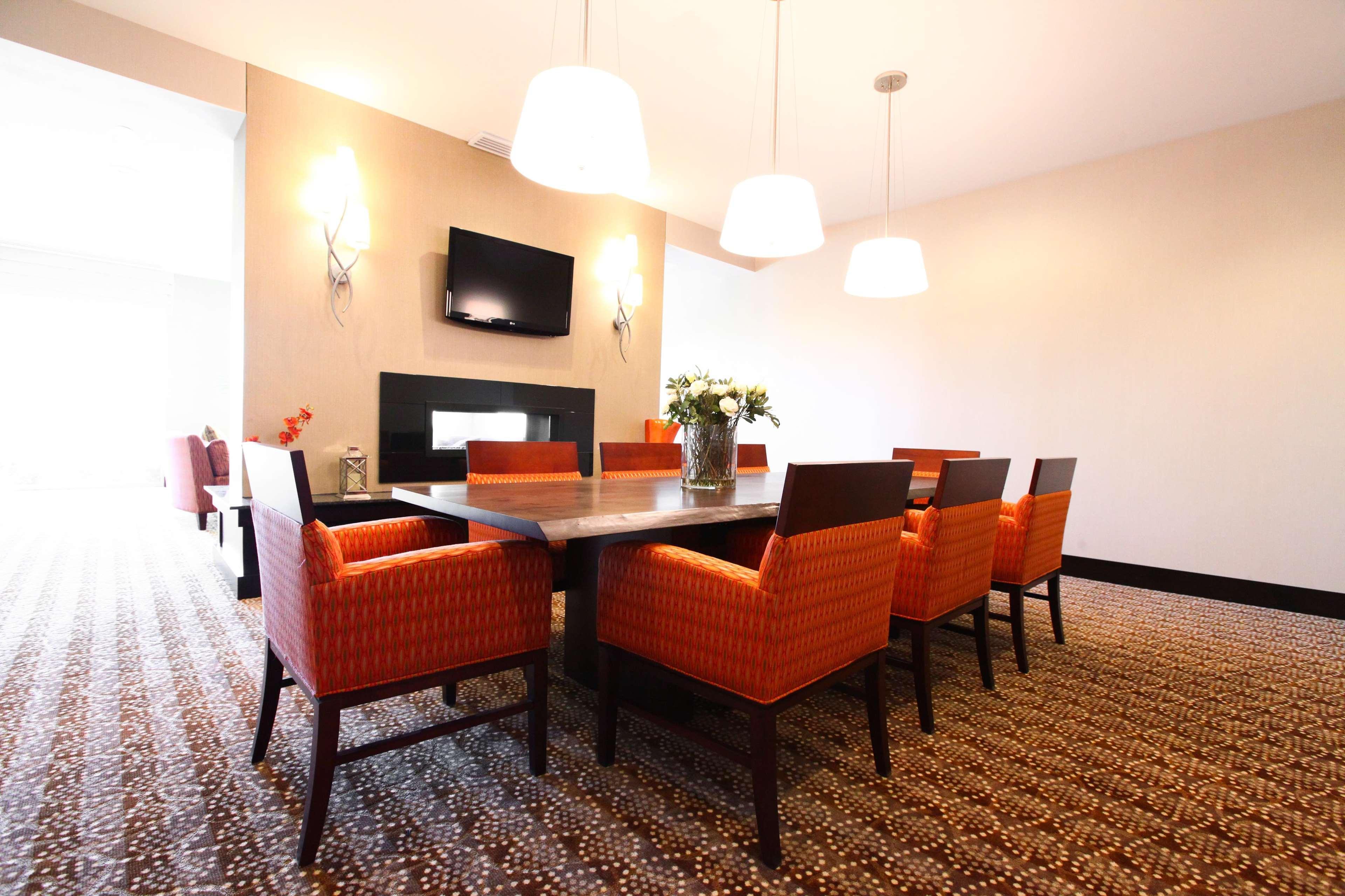 Hilton Garden Inn Olathe Exterior photo
